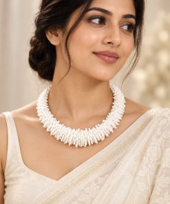 Handmade White Ceramic Necklace – Elegant Artisan Design